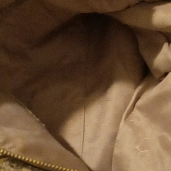 Handbag - Picture 5 of 11